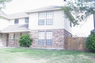 Building Photo - 7580 Kings Ridge Rd