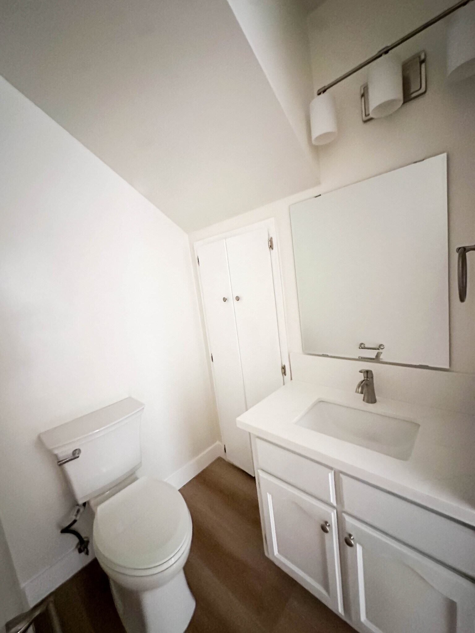 guest bath - 2224 Curtis Ave