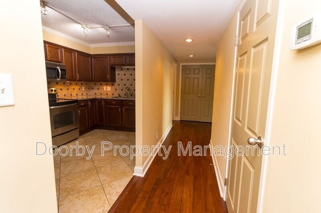 Building Photo - 1131 Stringers Ridge Rd