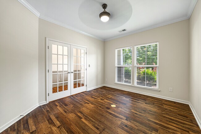 Building Photo - 4006 Fall Oak Terrace