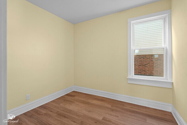 Building Photo - 7236 W 63rd Pl