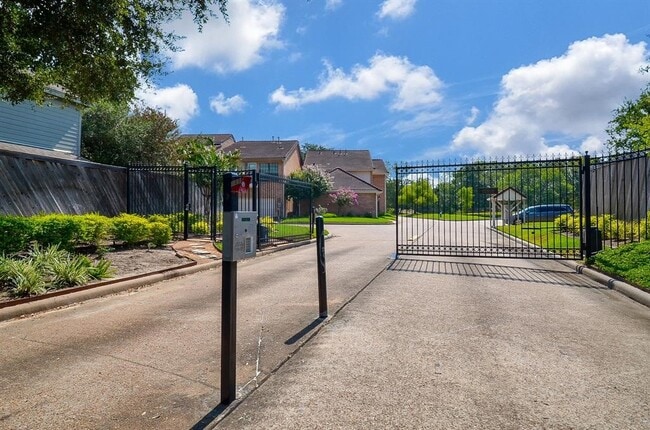Building Photo - 15735 Tanya Cir