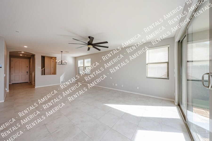 Building Photo - 16215 W Camino de Oro