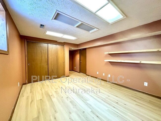 Building Photo - 1024 N 74th Ave