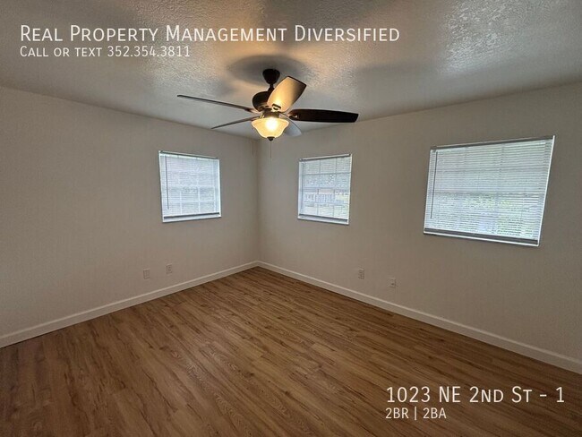 Building Photo - 1023 NE 2nd St