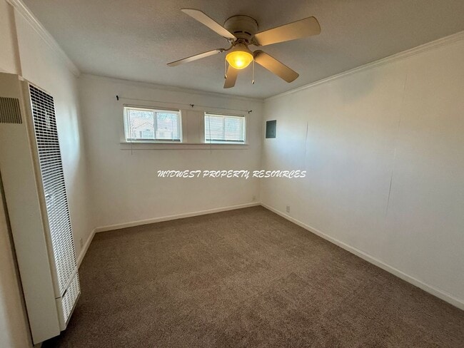 Building Photo - Charming 1 Bedroom Duplex