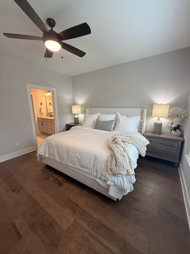 Building Photo - 9030 Headwaters Dr