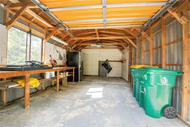 Building Photo - 15430 Olive Cir