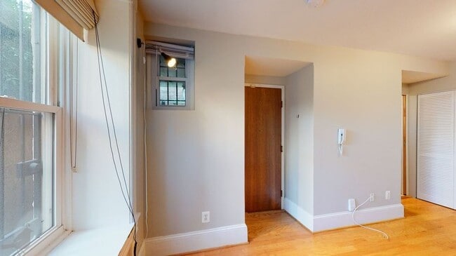 Building Photo - 2032 16th St NW