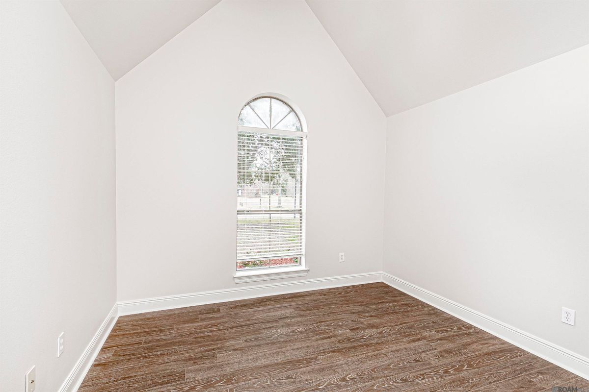 Building Photo - 37024 Rivergate Ave