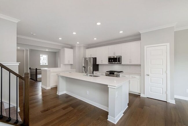 Building Photo - Gorgeous 3 Bedroom 2 Full/2 Half Bath Townhome in the Heart Of Carmel!