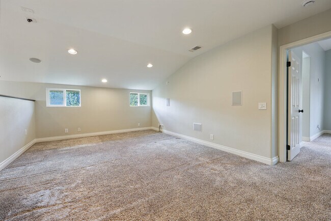 Building Photo - 11920 Mil Pitrero Rd