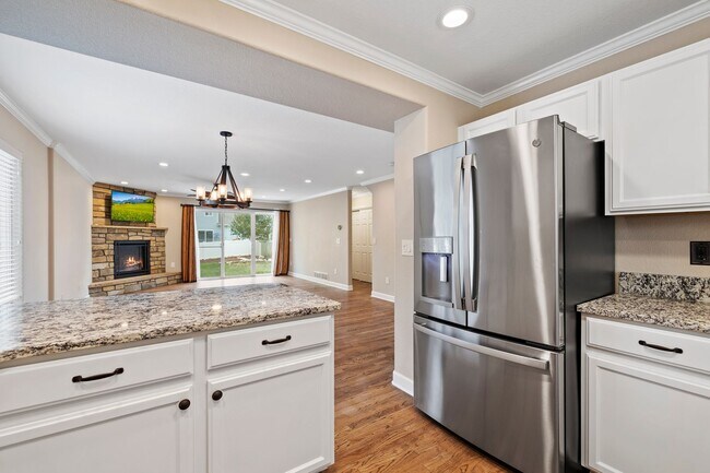 Building Photo - 2603 Thoreau Dr