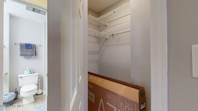 Building Photo - 704 Dover St