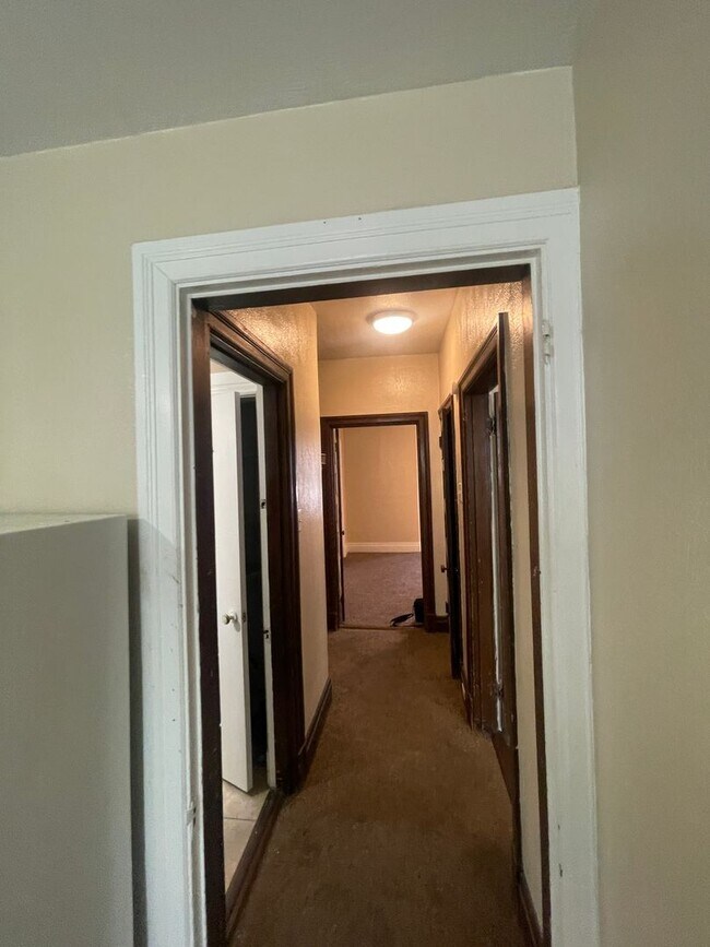 Building Photo - Methyl Duplex