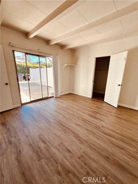 Building Photo - 635 Palm Dr