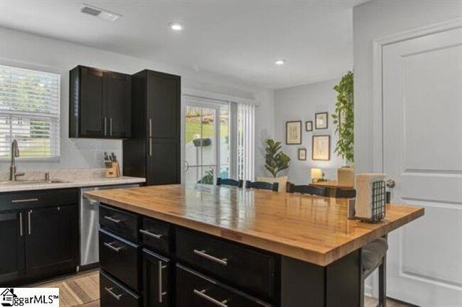 Building Photo - 34 Tidworth Dr