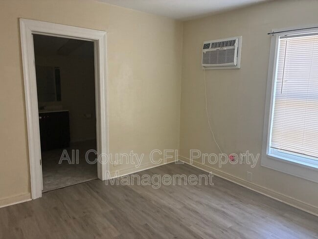 Building Photo - 1200 Kaley Ave