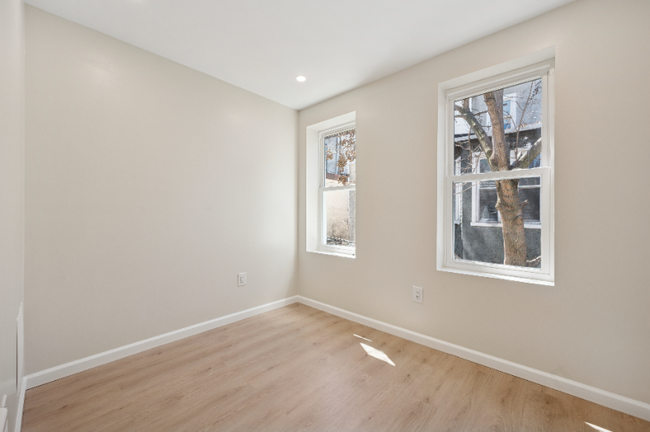 Building Photo - 1828 W Seybert St