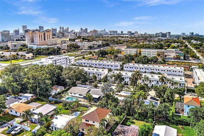 Building Photo - 2620 NE 214th St