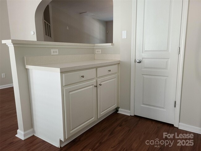 Building Photo - 8415 Chaceview Ct