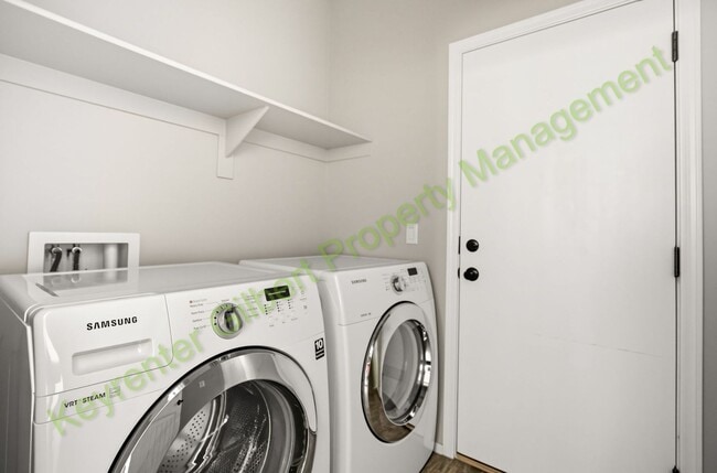 Building Photo - 3 bed/2.5 bath Condo in Gilbert’s Lofts in...