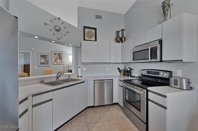 Primary Photo - 583 Beachwalk Cir
