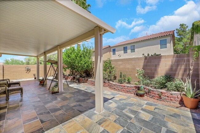 Building Photo - Southern Highlands 3 Bed 2 Bath Single-Story Home with Large Kitchen, Open Layout, Covered Patio