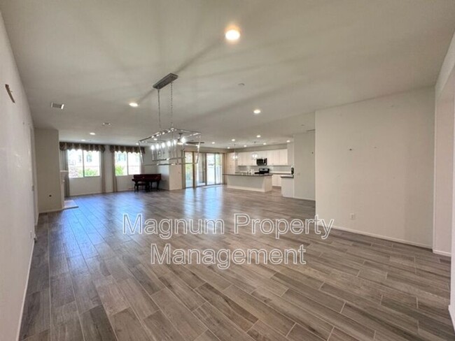 Building Photo - 34913 Limecrest Pl