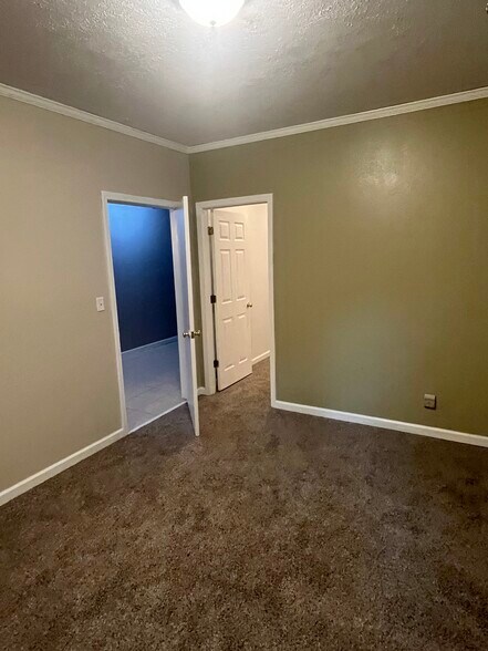 Building Photo - 238 Manchester Dr