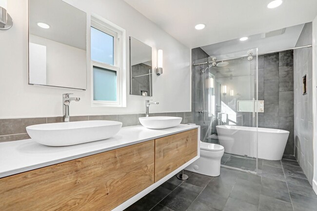 Building Photo - Spacious 3 Bedroom Upland Home, Available Now!