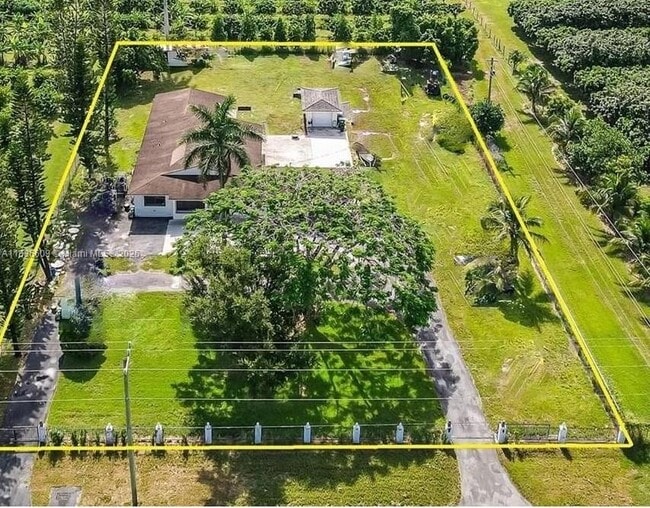 Building Photo - 25600 SW 157th Ave