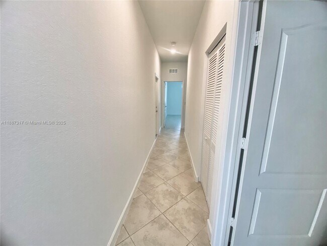 Building Photo - 7879 NW Greenbank Cir