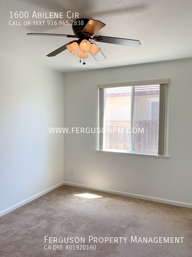 Building Photo - 1600 Abilene Cir