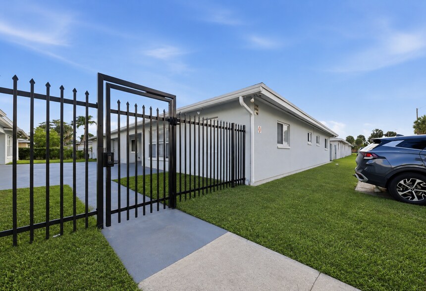 Building Photo - 5648 NW 28th St