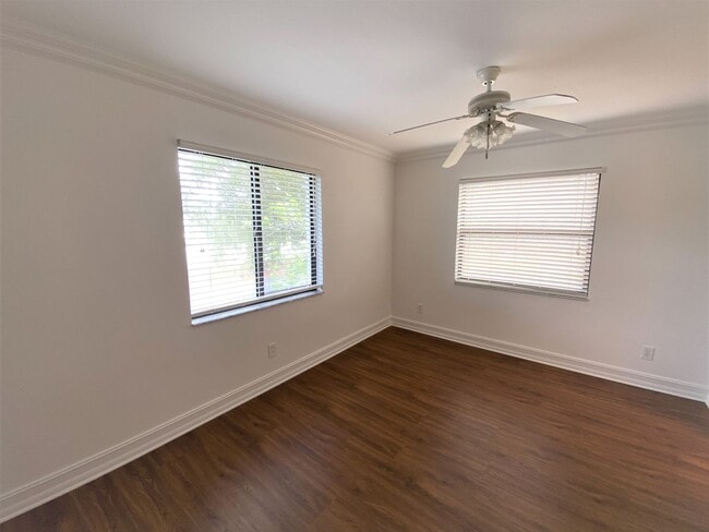 Building Photo - ** REGENCY WOODS ** 3 BED / 2 BATH - CONDO - CARPORT - SOUTH NAPLES - ANNUAL RENTAL