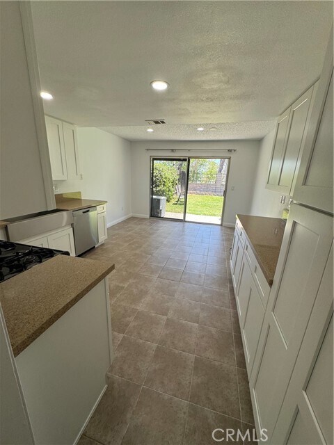 Building Photo - 2324 Cravath Ct