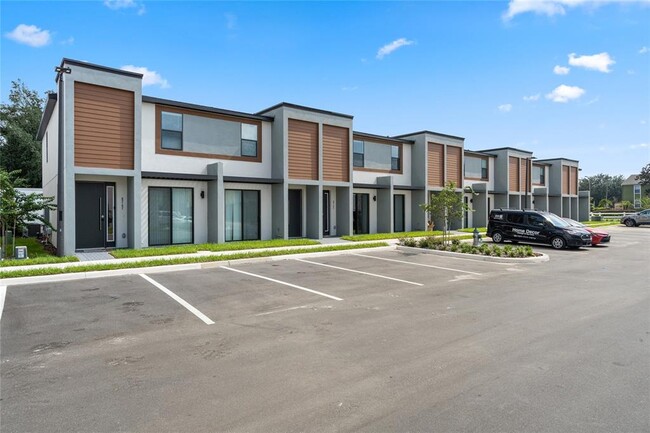 Building Photo - 8779 Zen Dr