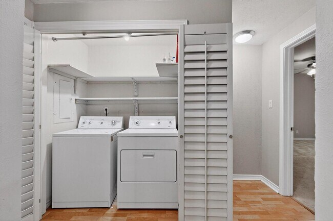 Building Photo - 3105 San Jacinto St