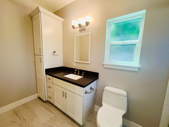 Building Photo - Beautiful 4 Bed 3 Bath San Jose Home - Bra...