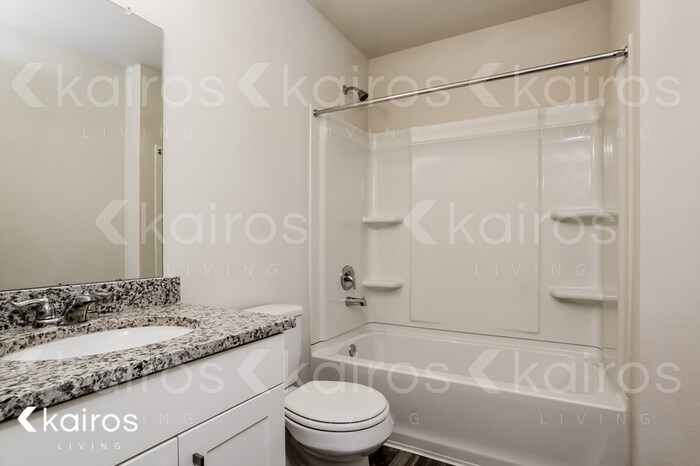 Building Photo - 15609 Briar Forest Dr