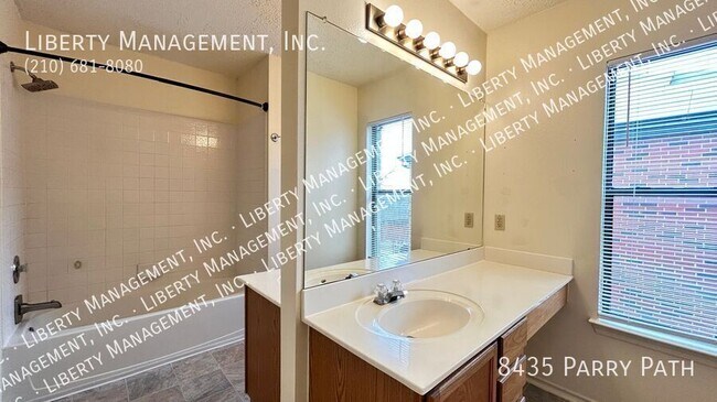 Building Photo - 8435 Parry Path