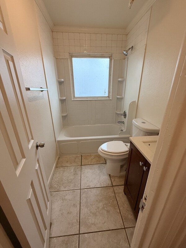 Building Photo - 1906 8th St