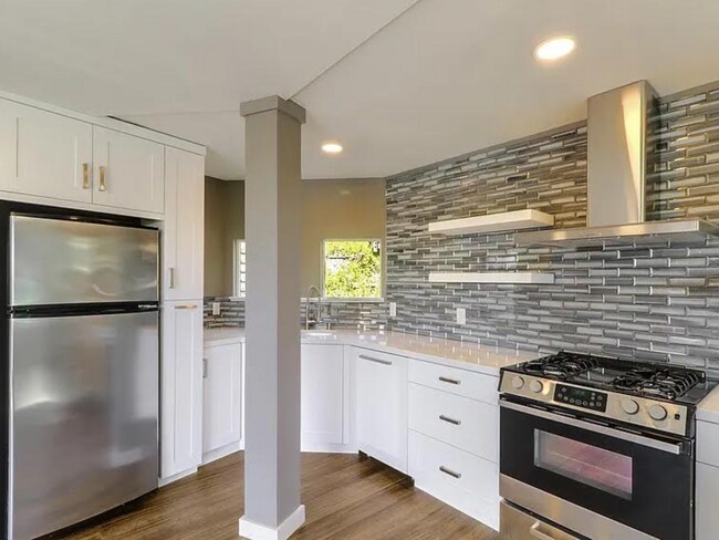Building Photo - Cottage Retreat Minutes from Downtown Los Gatos & Saratoga