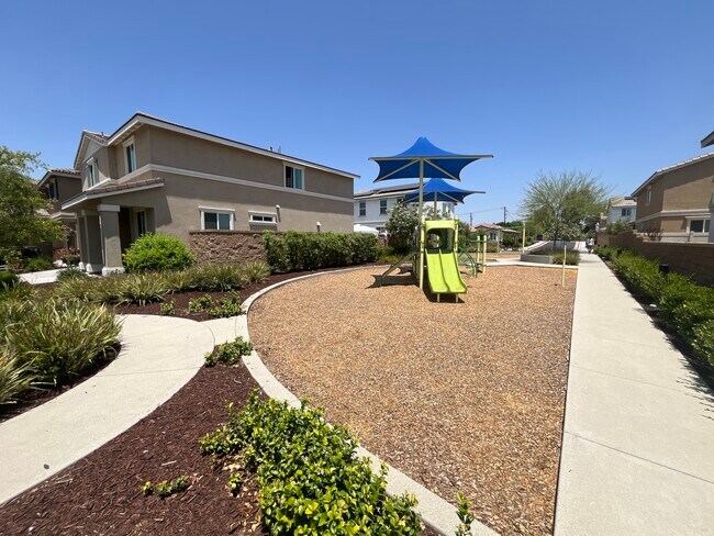 Building Photo - 24943 Dassault Ct