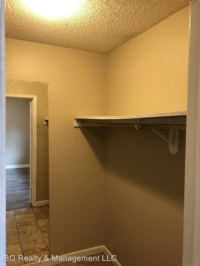 Building Photo - 426 Vieux Orleans Cir