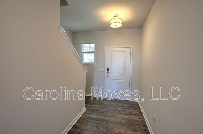 Building Photo - 34 Apricot Ln