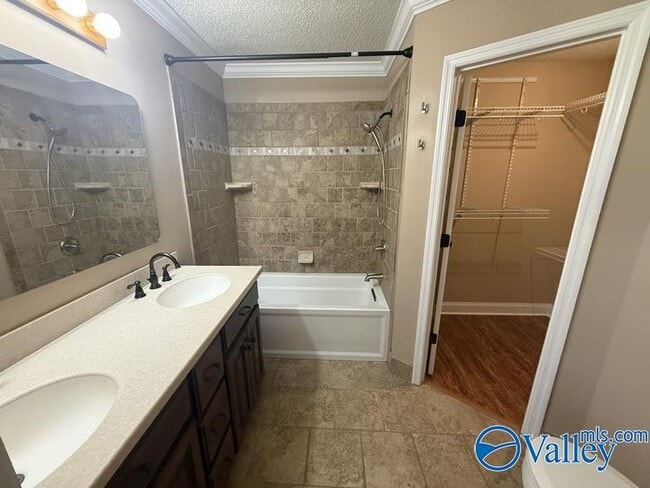 Building Photo - 104 Cypress Creek Dr