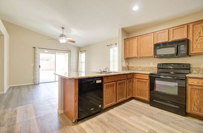 Building Photo - 41375 W Cahill Dr