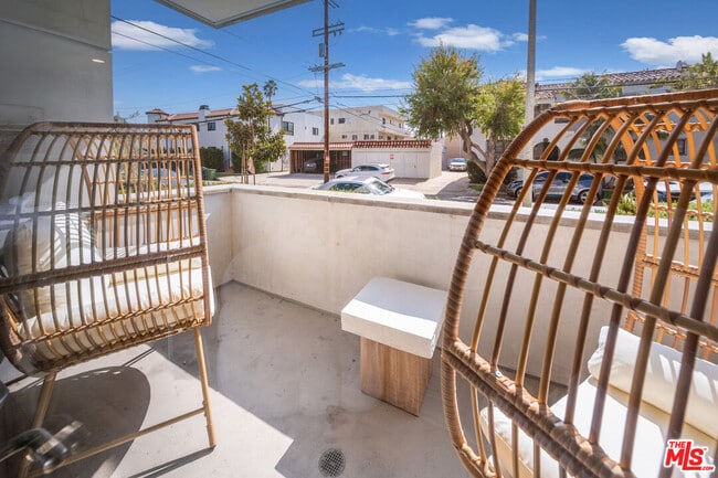 Building Photo - 1070 S Bedford St